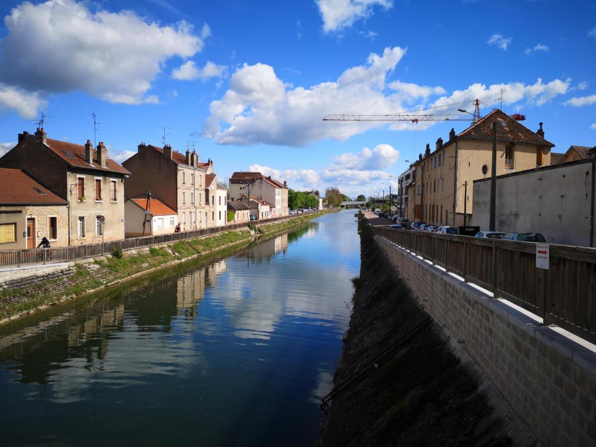 Au 4 Le Long Du Canal Avec Parking Apartment Dijon Exterior photo